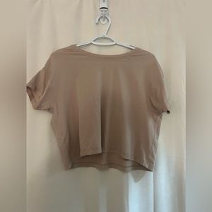 Lululemon cropped tee
